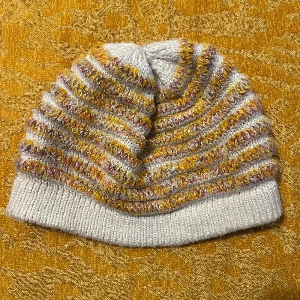 Lot of 8 Beanies- Multicolor Multi-Style all One Size